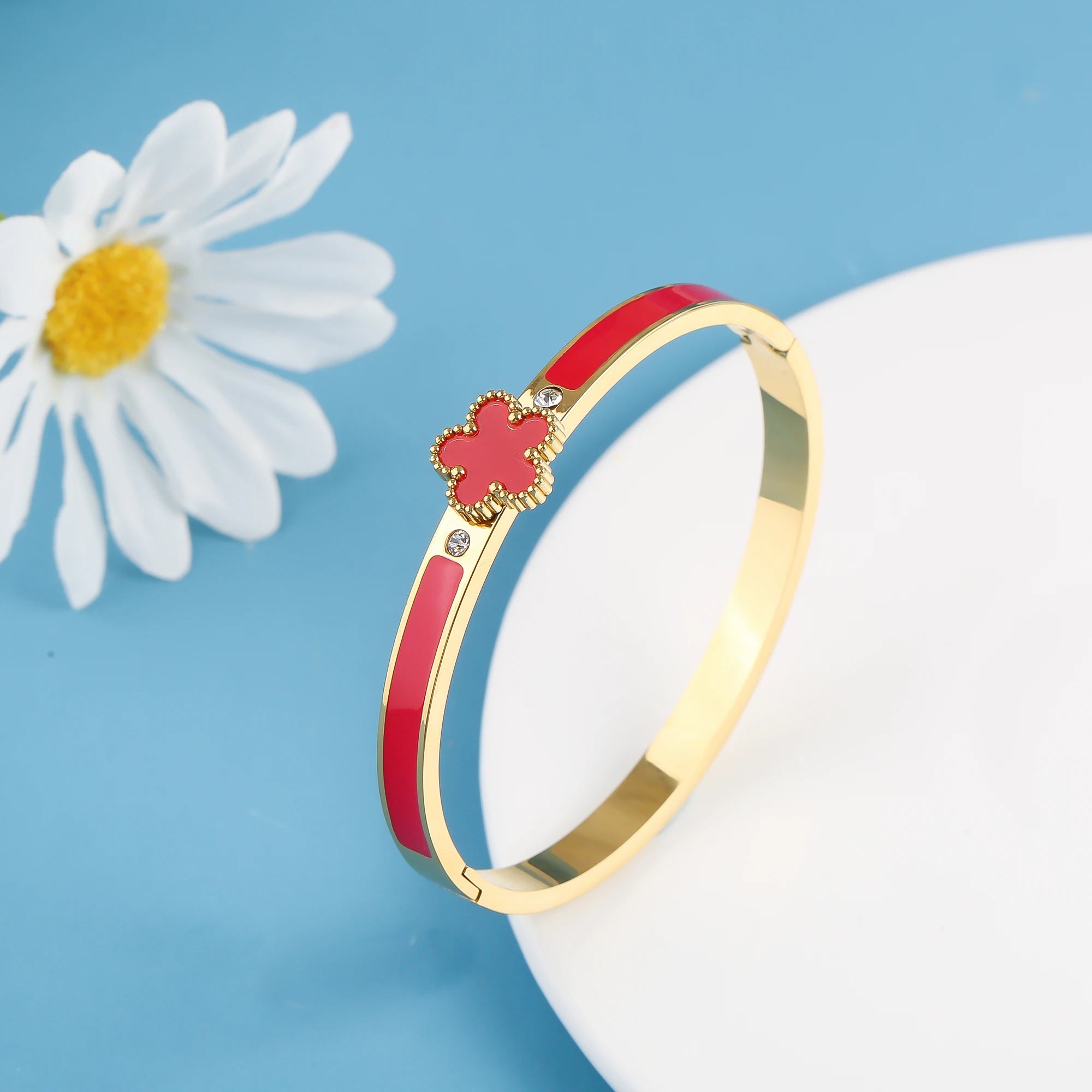 Hot Sale Gold-Plated Stainless Steel Five-Leaf Flower Open Bngale Temperament For Woman Party Wedding Lucky Jewelry Gift Clover Qme Bangle 5
