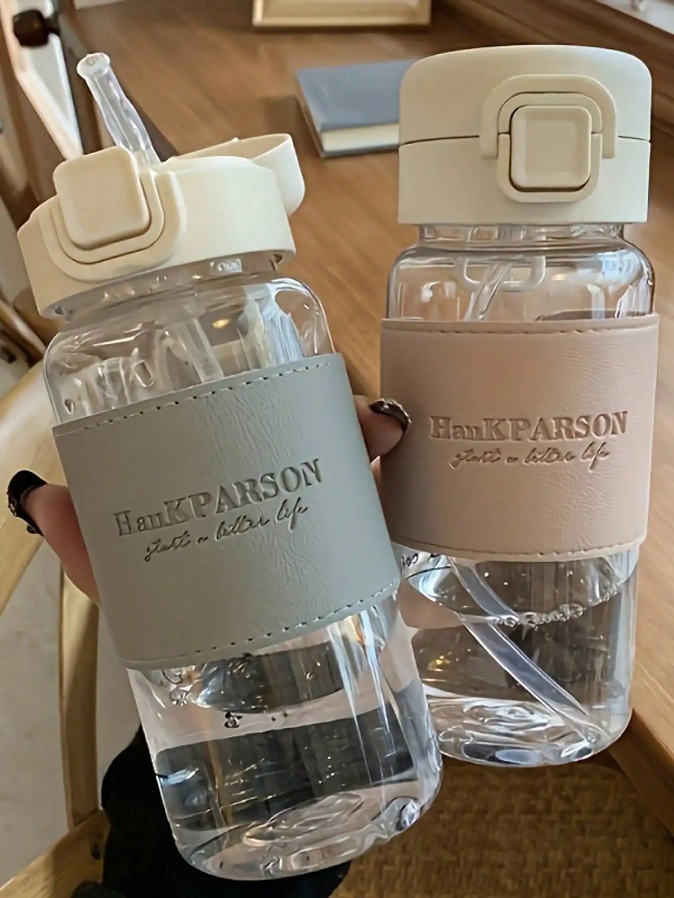 Leak-proof Sports Water Bottle Straw Flip Cap Oval-shaped PVC PET Qme