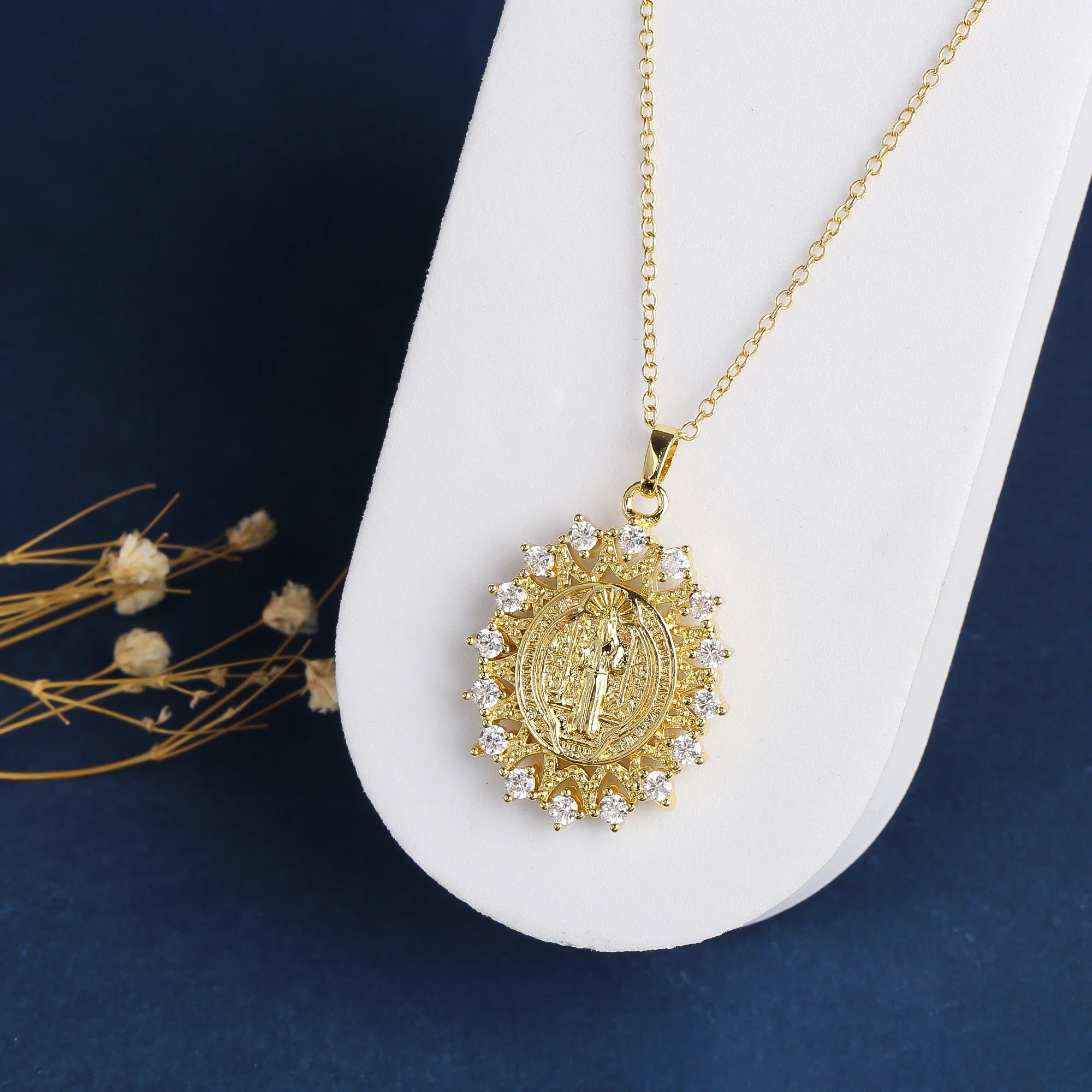 High Quality Luxury Zirconia Religious Character St. Jude Pendant Necklace Personalized for Man Woman Party Classic Jewelry Gift Qme Style 2
