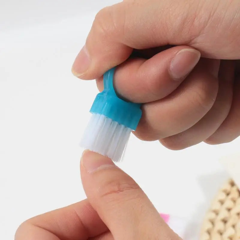 Mini Ring Nail Dust Cleaning Brush Soft Bristle Tool DIY Professional Qme