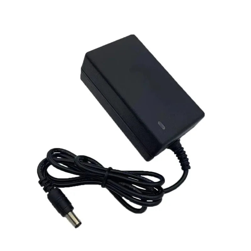 12.6V 3A Lithium Battery Charger 3 Series Lithium Battery 12V DC Battery Charger 5.5 X 2.5mm + AC Power Cable 50/60 Hz Qme