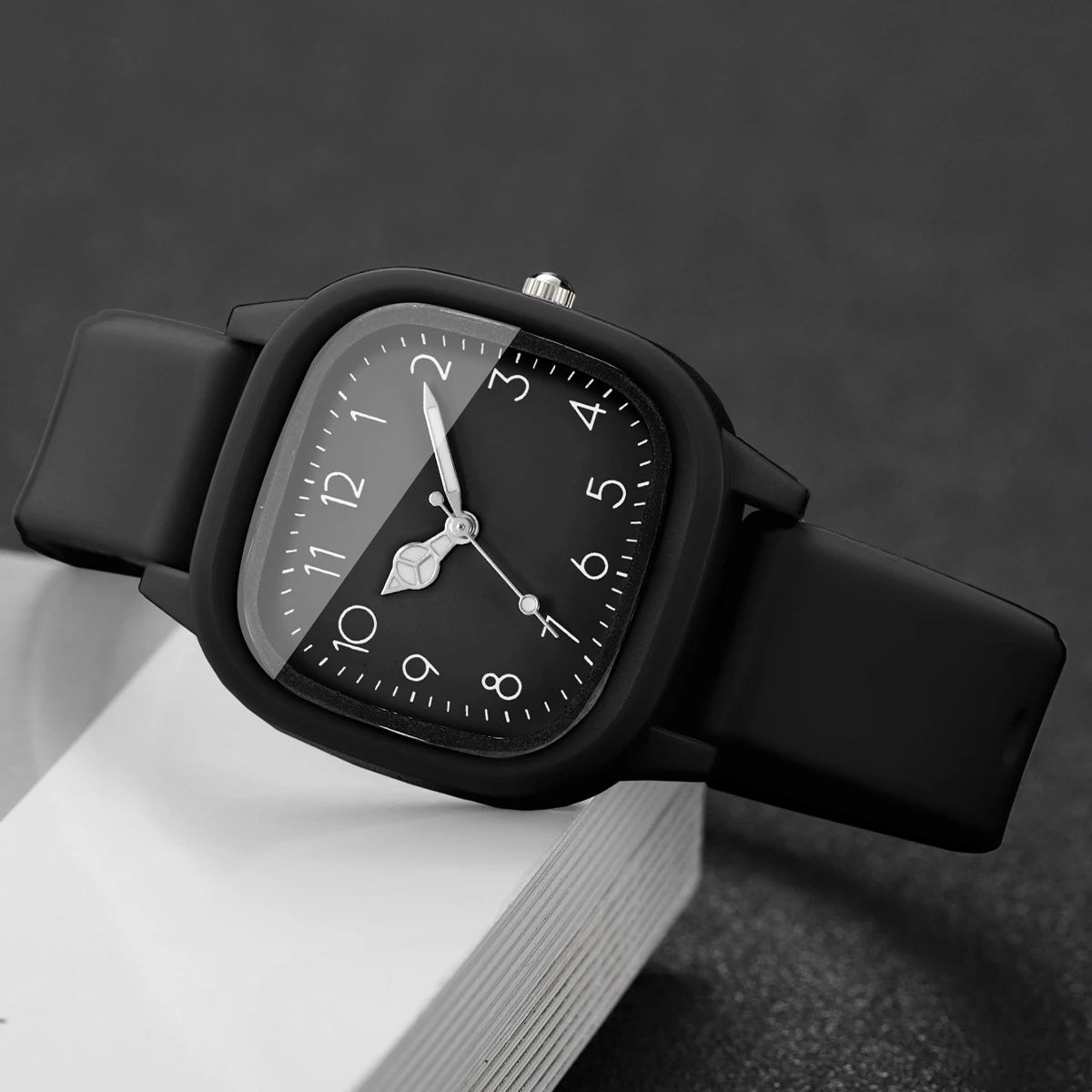 Women 4 In 1 Watch Bracelet Set Square Silicone Quartz Watch Black Bead Tassel Stack Bracelets Casual Ladies Wristwatch Gift Qme