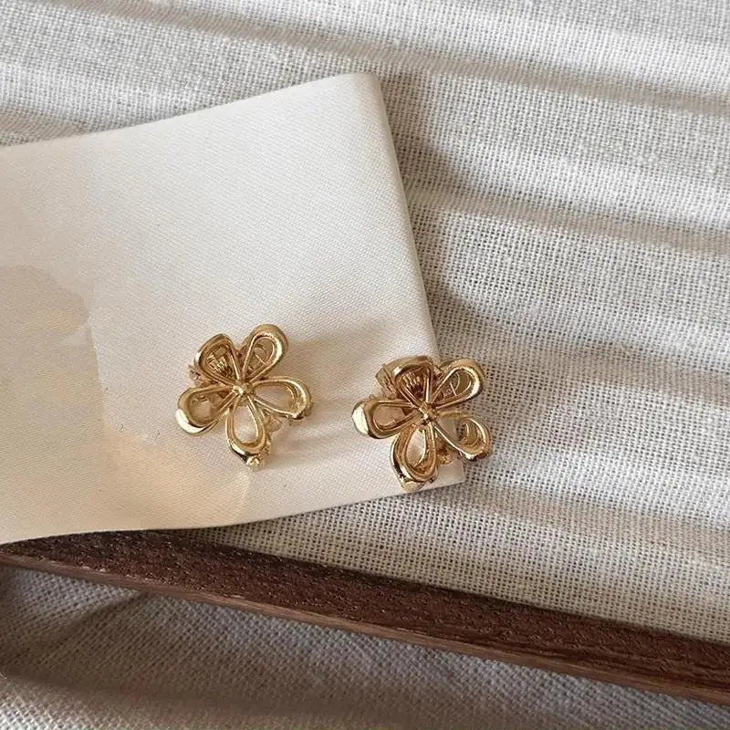Mini Metal Hair Claw Clip Gold Silver Flower Butterfly Small Shark Qme Gold