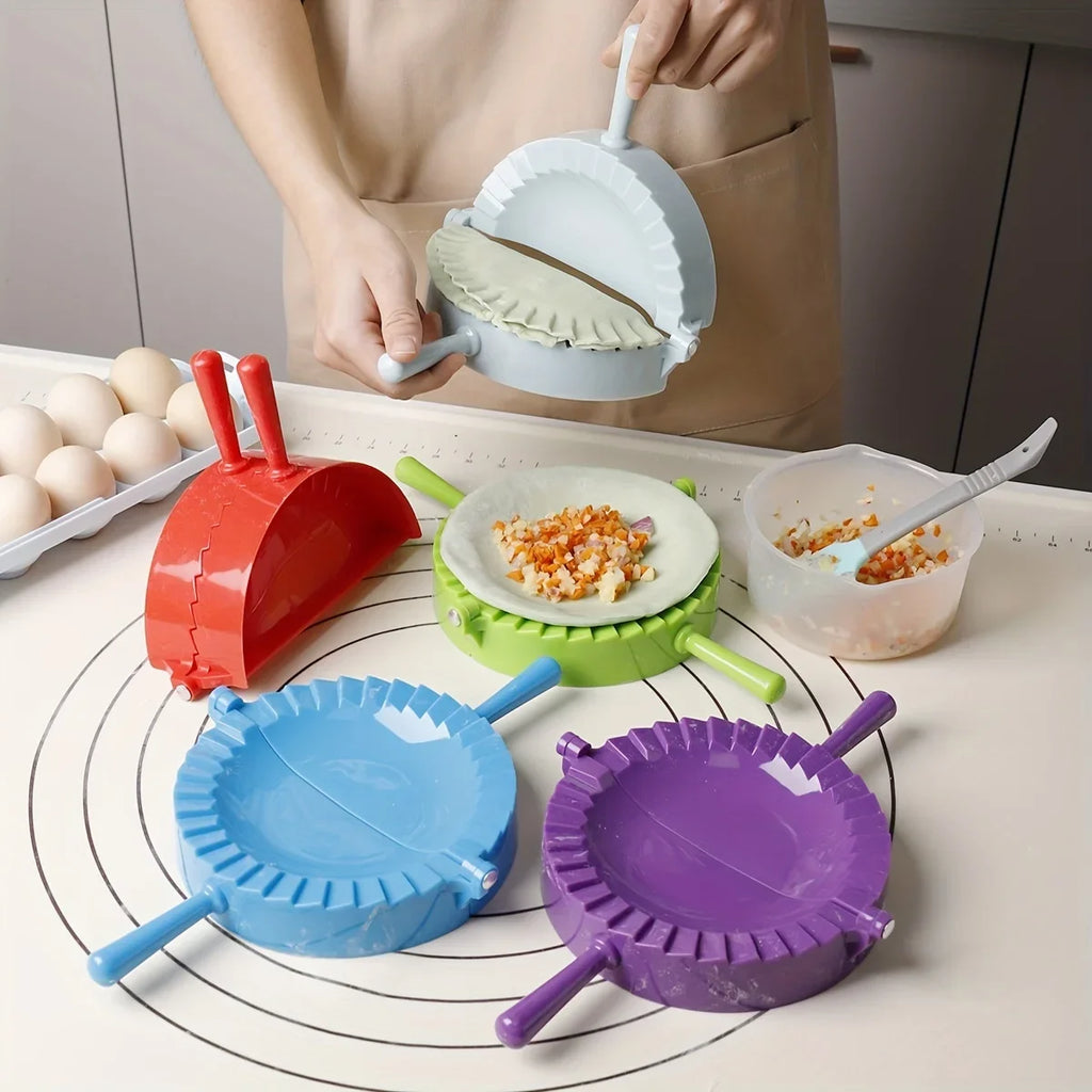 Large Pastry Dough Cutter Mold - Durable Plastic Pie & Dumpling Mold with Ergonomic Handle, Multi-Color Options for Baking, Qme