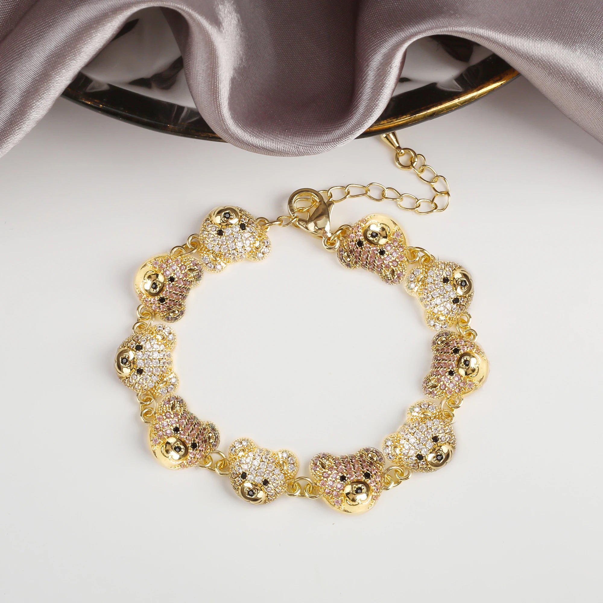 9 Colors Luxury Bear Shiny Zirconia Bracelet Classic Animal Adjustable Bracelet for Women Party Wedding Daily Wear Jewelry Gift Qme White Pink