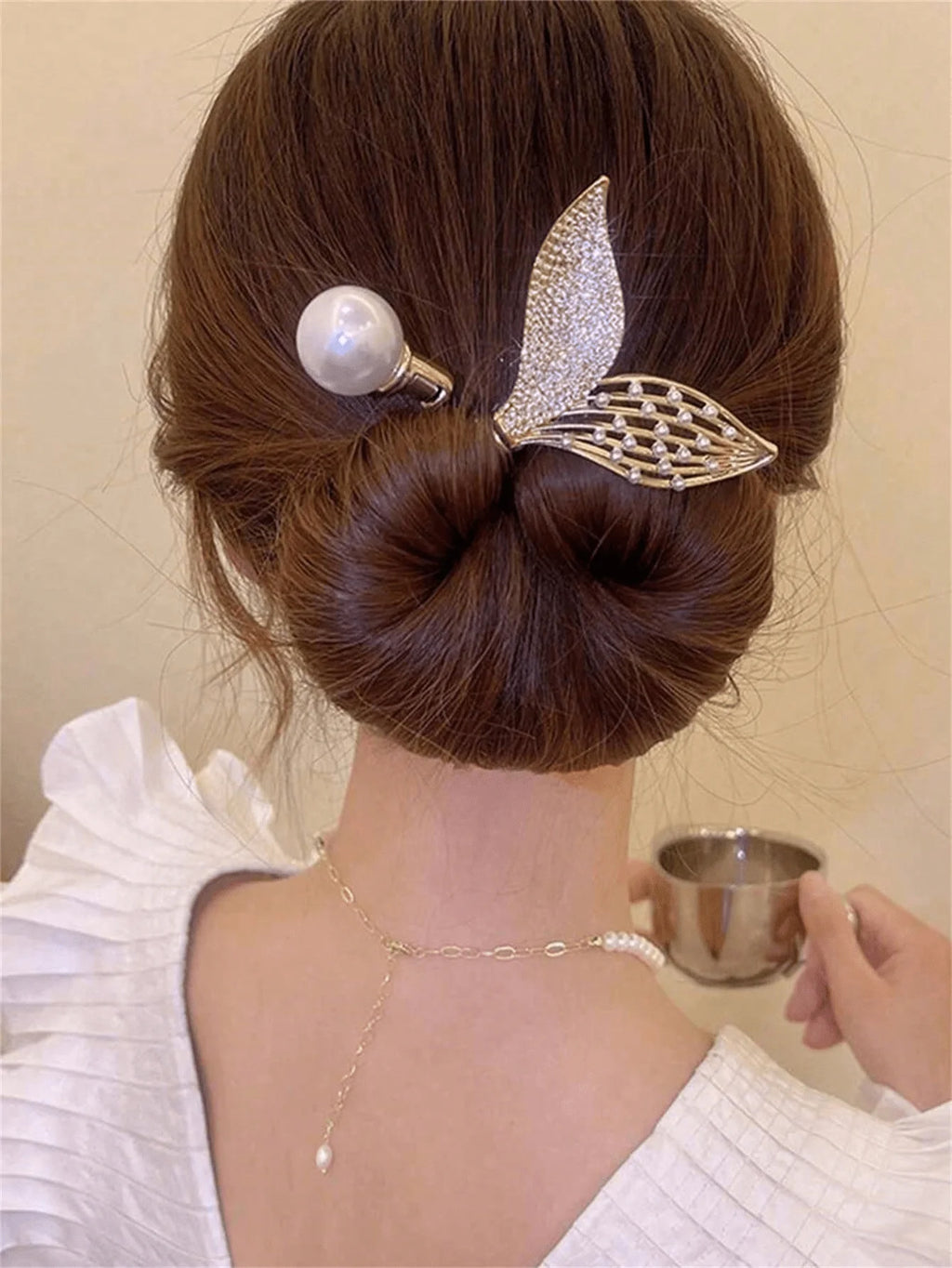 Women's Rhinestone Pearl Decorated Fish Tail Bun Maker Elegant Qme
