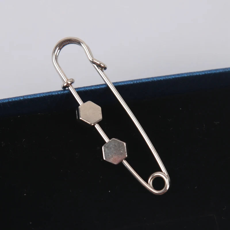 Simple Waist Tighting Pin Women Brooch Buckles Suit Vintage Trendy Qme A5