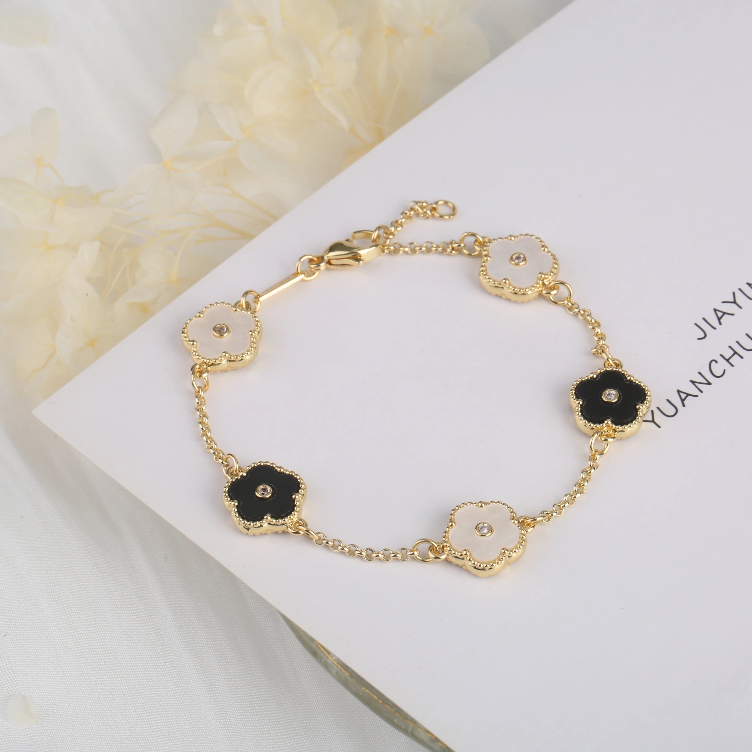 2023 INS 10 Colors Five Leaf Flower Bracelet Classic Fashion