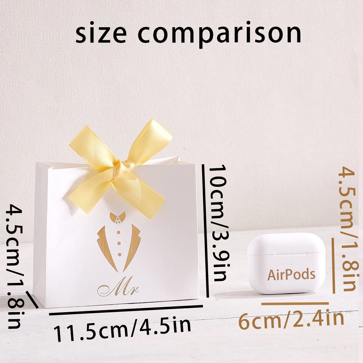 5-Piece Wedding Favor Boxes - Mini“Mr. and Mrs”。 Candy Boxes - Elegant Gold Printed Bride and Groom Design - Satin Bow - White Qme