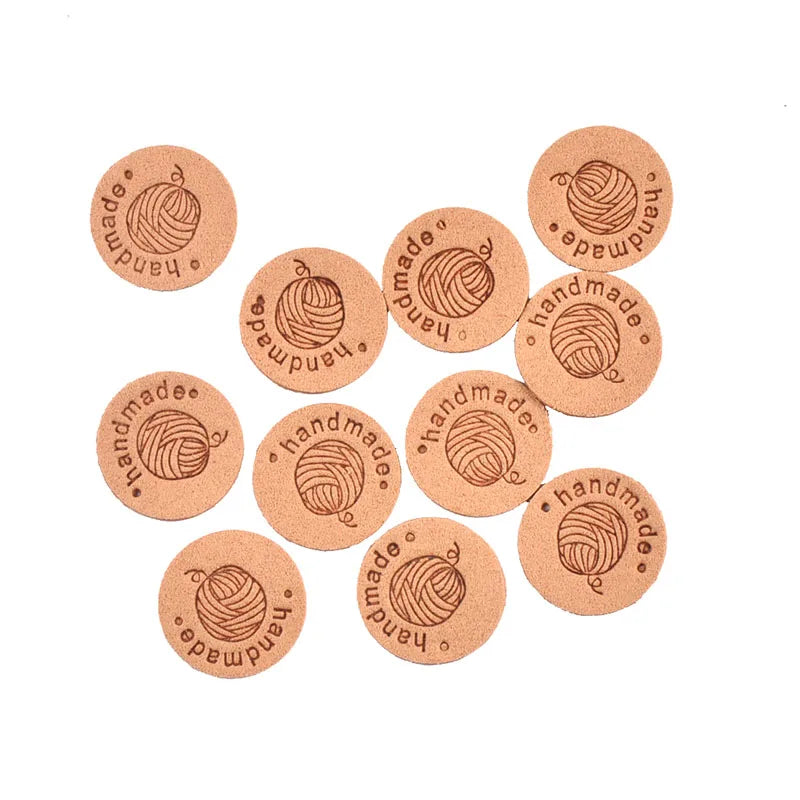 20Pcs 2.5cm Letter Embossed PU Leather Round Labels For Garments Bag Handmade Accessories Sewing Clothes Tags DIY Crafts c4011 Qme 13-20Pcs