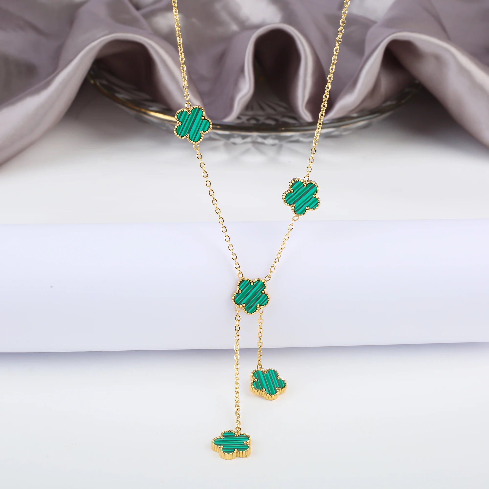 Classic Stainless Steel Five Leaf Flower Set Bracelet Necklace Earrings Luxury for Woman Party Daily Wear Jewelry Free Shipping Qme Green Necklace