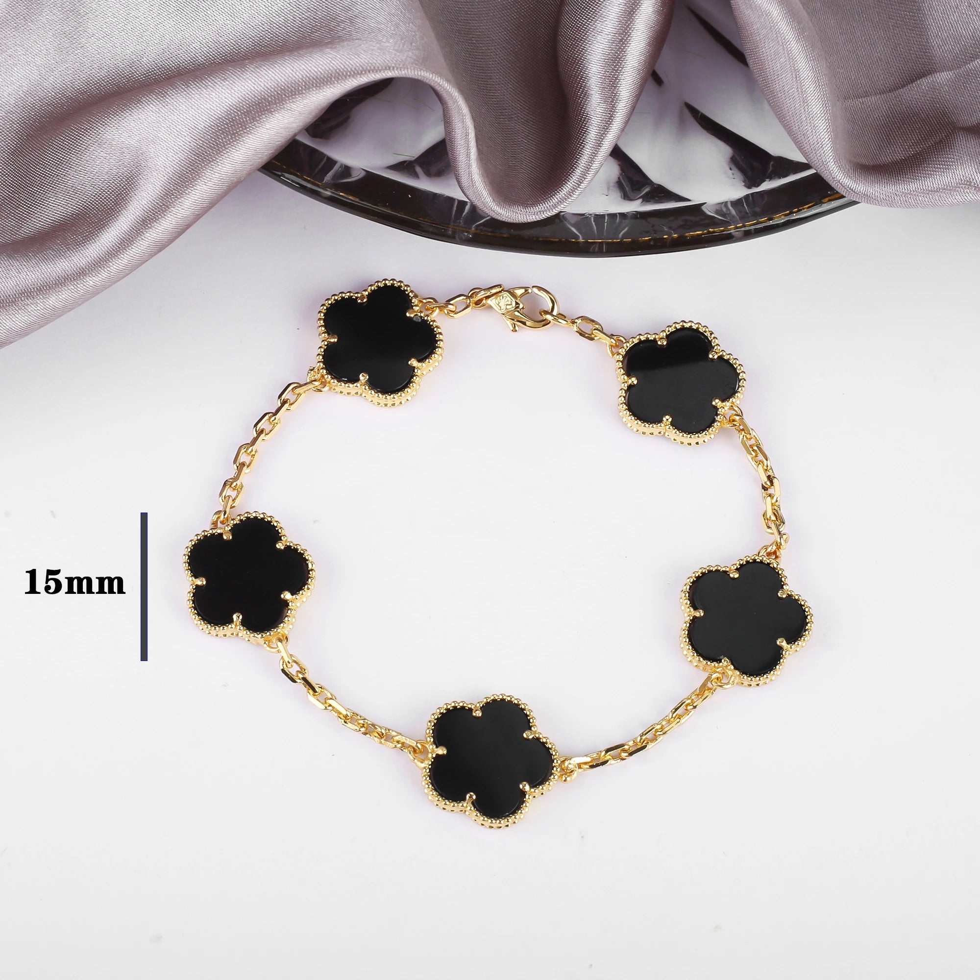 2023 INS Hot Sale 10 Colors Five Leaf Flower Bracelet Classic Fashion Adjustable Bracelet Sweet Romantic Woman Party Jewelry Qme 12