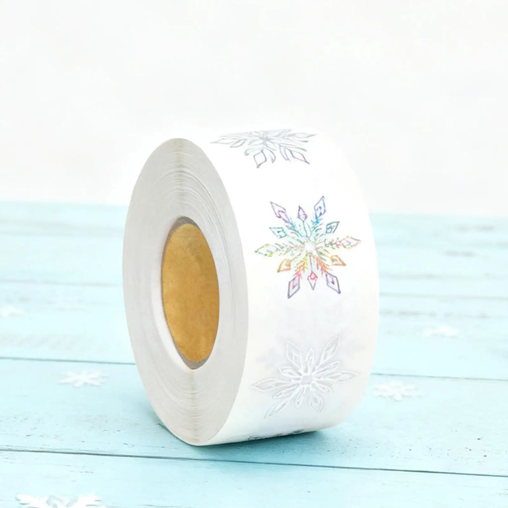 Christmas Snowflake Stickers 500 Pieces Round Self-Adhesive Transparent Christmas Labels Holiday Crafts Label Roll Envelope Qme