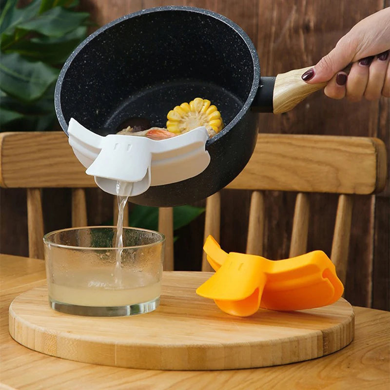 Anti-spill Cute Duckbill Shape Kitchen Soup Pouring Funnel Clip Qme