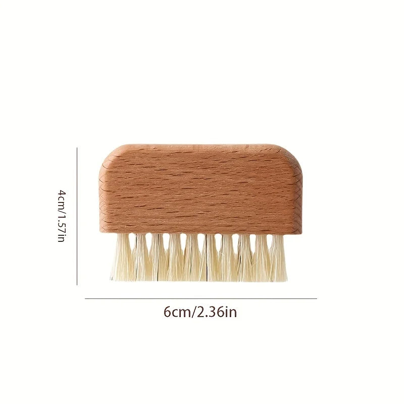 Nail brush, a hard-textured scrubber, is suitable for cleaning the toes and nails, and can also be used as a nail cleaning brush Qme
