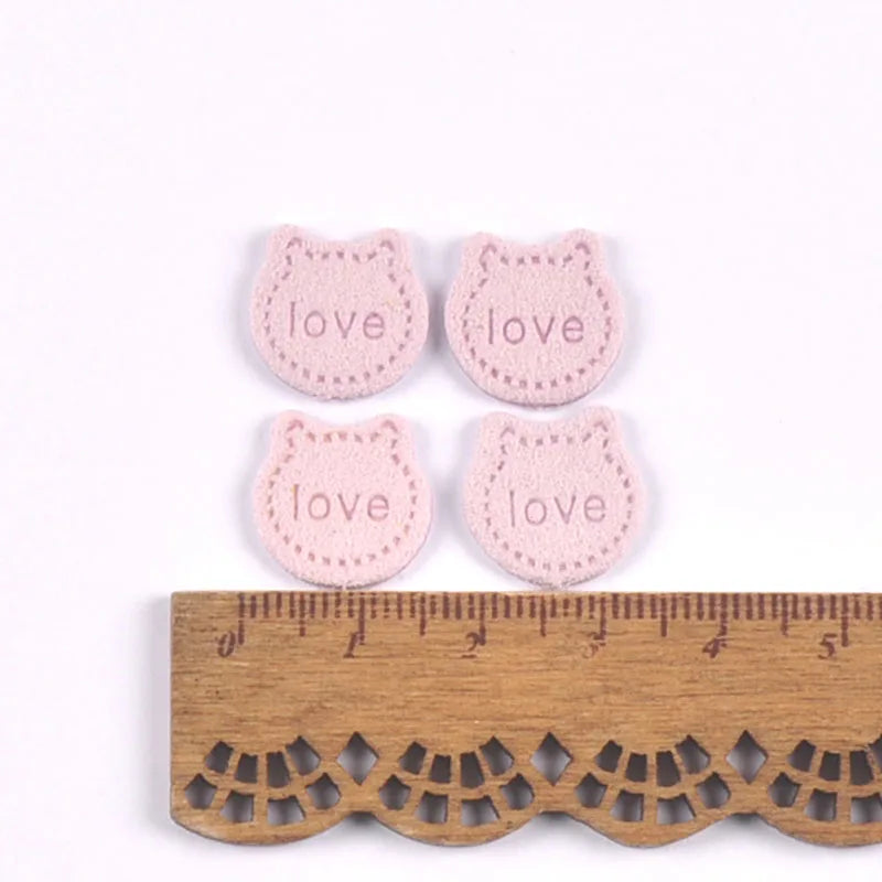 50Pcs Love Letter Cat Embossing Leather Labels For Clothes Sewing Accessories Garment DIY Crafts Supplies Kid Hats Shoes Tags Qme 6