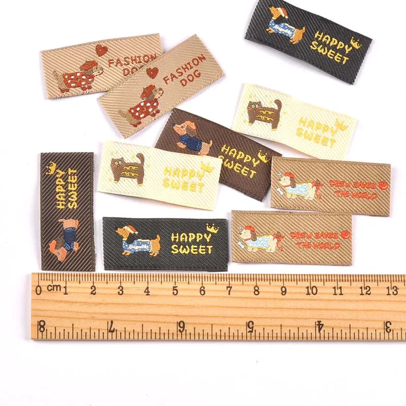 30pcs 44x20mm Cartoon Dog Cat Fabric Labels Cute Woven Clothing Tags for DIY Headwear/Clothing/Shoes/Bags cp3840 Qme