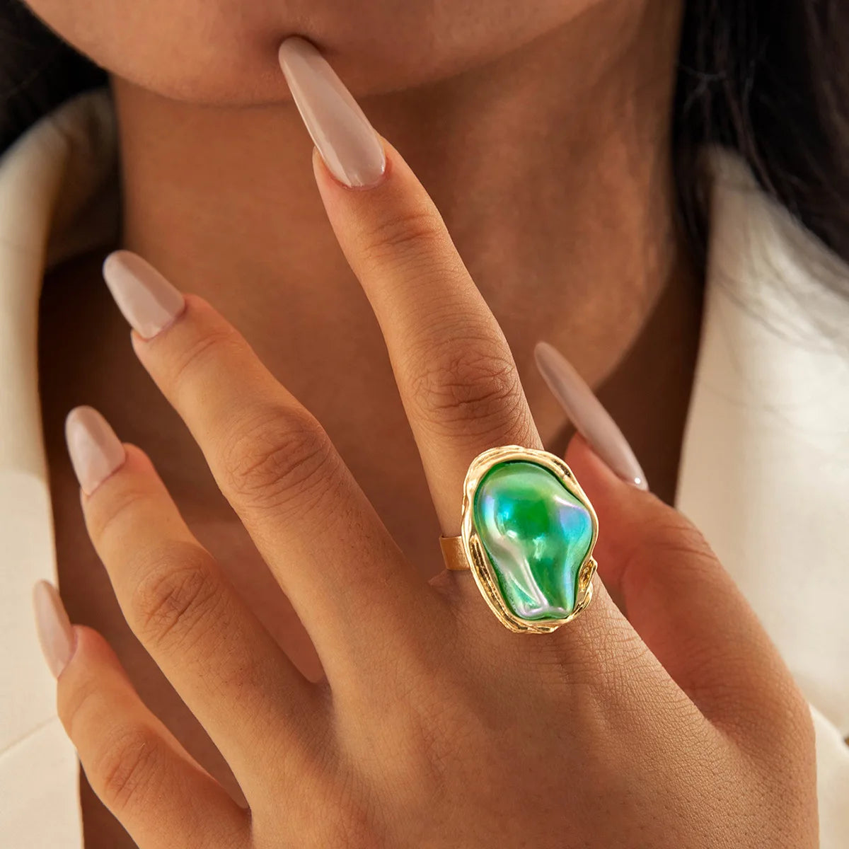 French Retro Shaped Large Pearl Ring Index Finger Fashionable Women's Daily Luxury Party Jewelry Qme green Gold-color resizable