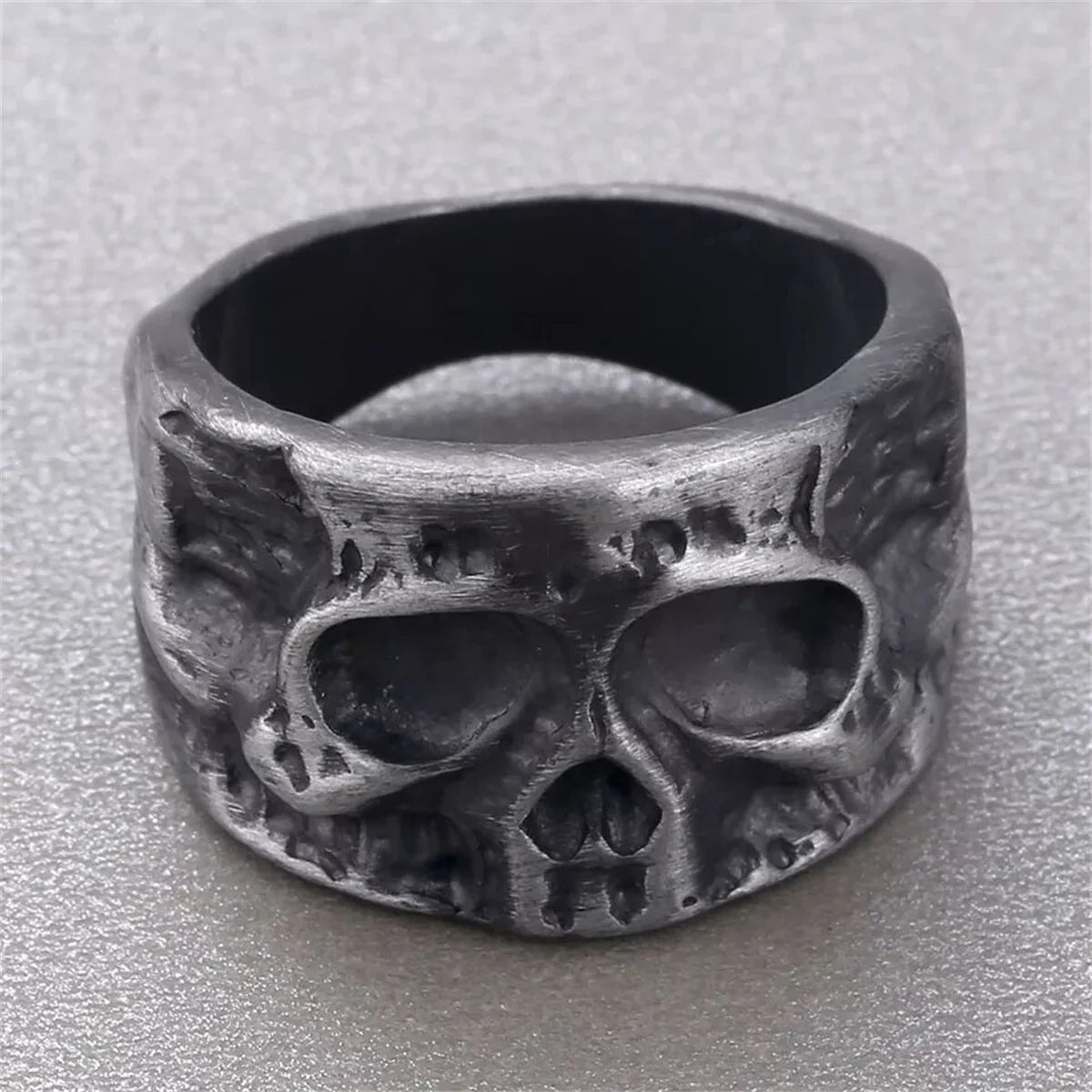 Retro Half Face Skull Ring For Men Vintage Punk Gothic Rock Hiphop Ring Bikers Accessories Handmade Designer Jewelry Unisex Gift Qme