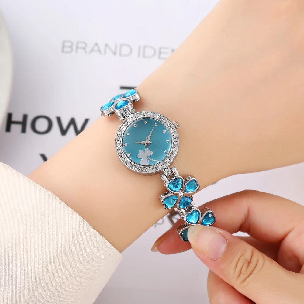 Four leaf clover point diamond women's bracelet watch women's casual gift watch jewelry women's watch Qme 1