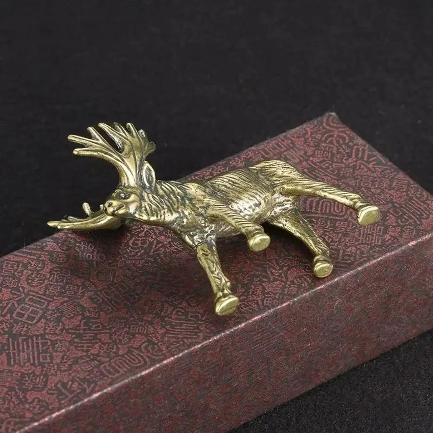 Creative Crafts Solid Brass Elk Statue Vintage Animal Moose Figurine Desk Ornaments Tea Pet Table Decoration Crafts Accessories Qme