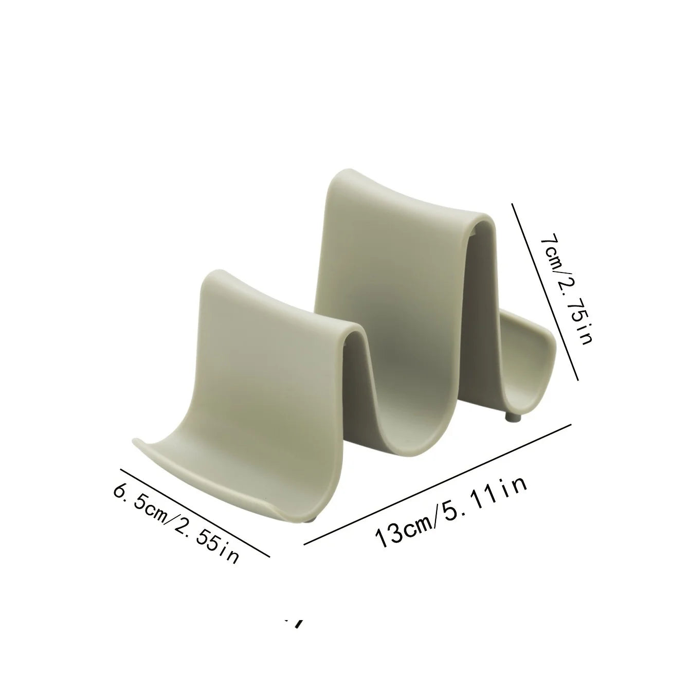A wavy kitchen countertop, lid, spatula, storage rack, and storage rack Qme