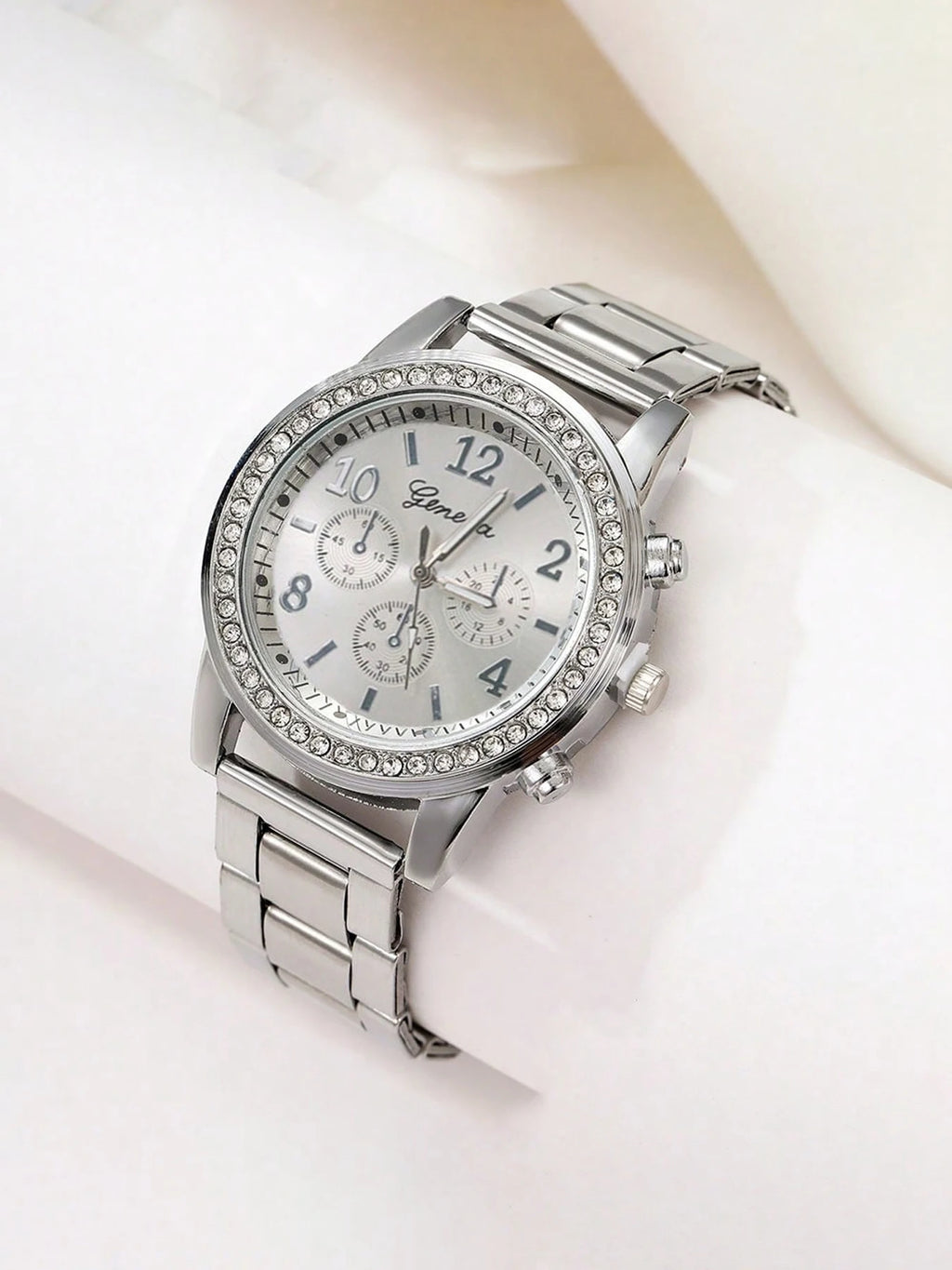 4-piece women's watch set with diamond studded fake three eye decoration quartz watch, simple and niche watch set for girls Qme
