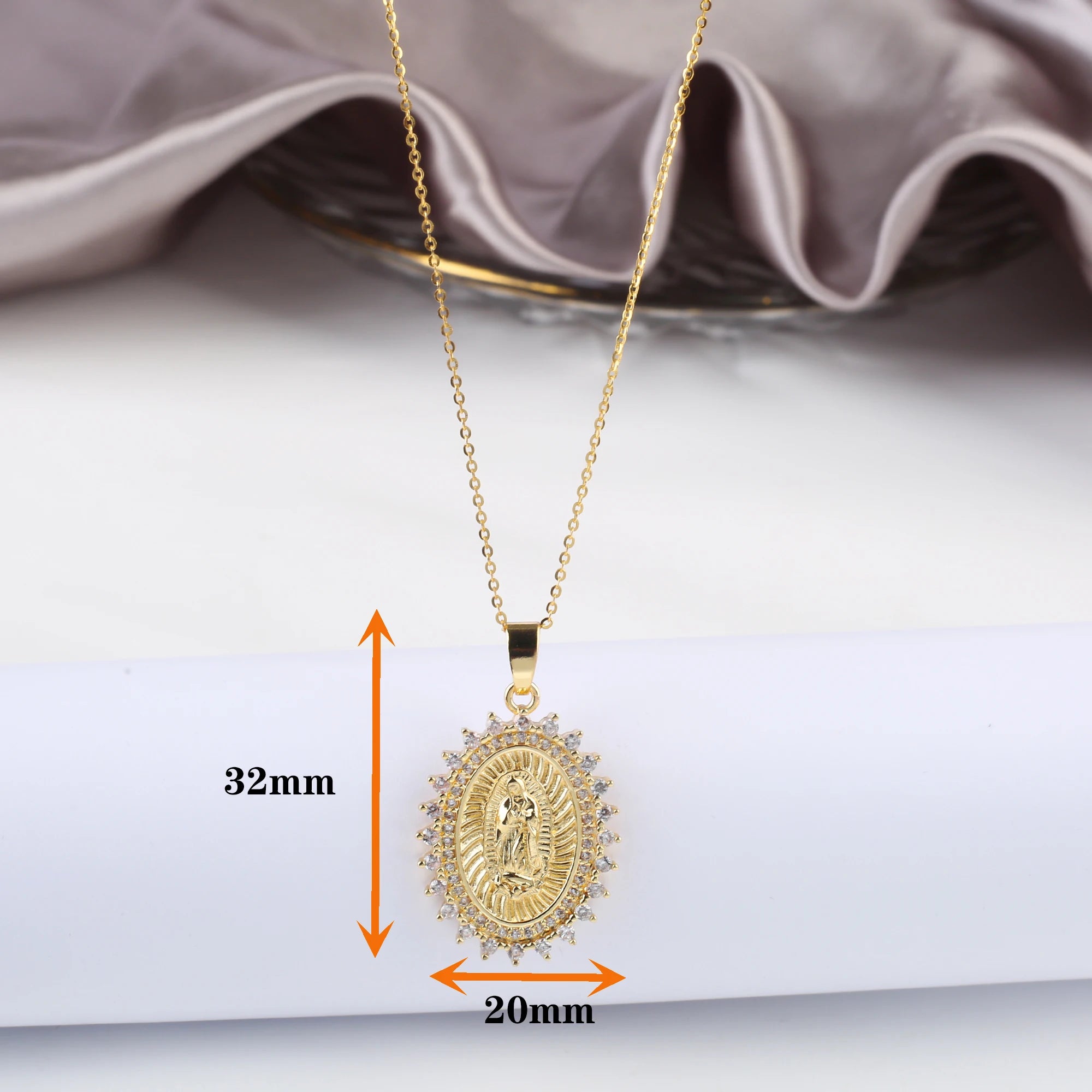 Luxury Shiny Cubic Zirconia Gold Plated St. Jude Pendant Necklace Classic Religious Characters Jewelry Choker for Men Women Qme 5
