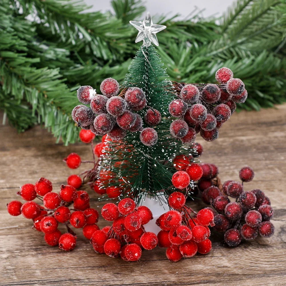 Artificial Frosted Holly Berries Mini Christmas Fake Fruit Berries Bouquet Stamen for DIY Wreath Xmas Party Home Decoration Qme