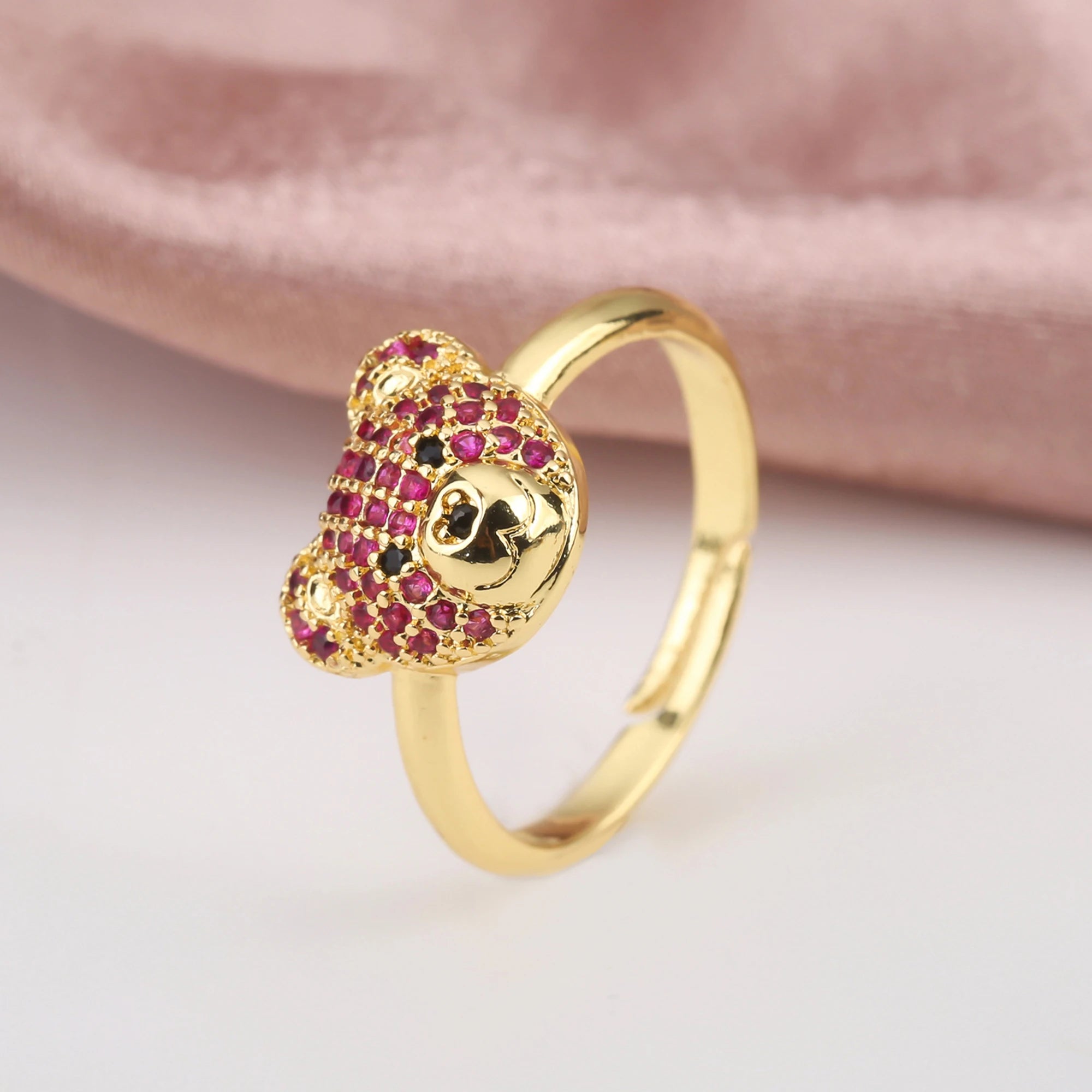 Shiny Cubic Zircon Bear Ring Cute Animal Gold Plated opening Adjustable Ring Luxury for Man Woman Party Jewelry Friendship Gift Qme Red resizable
