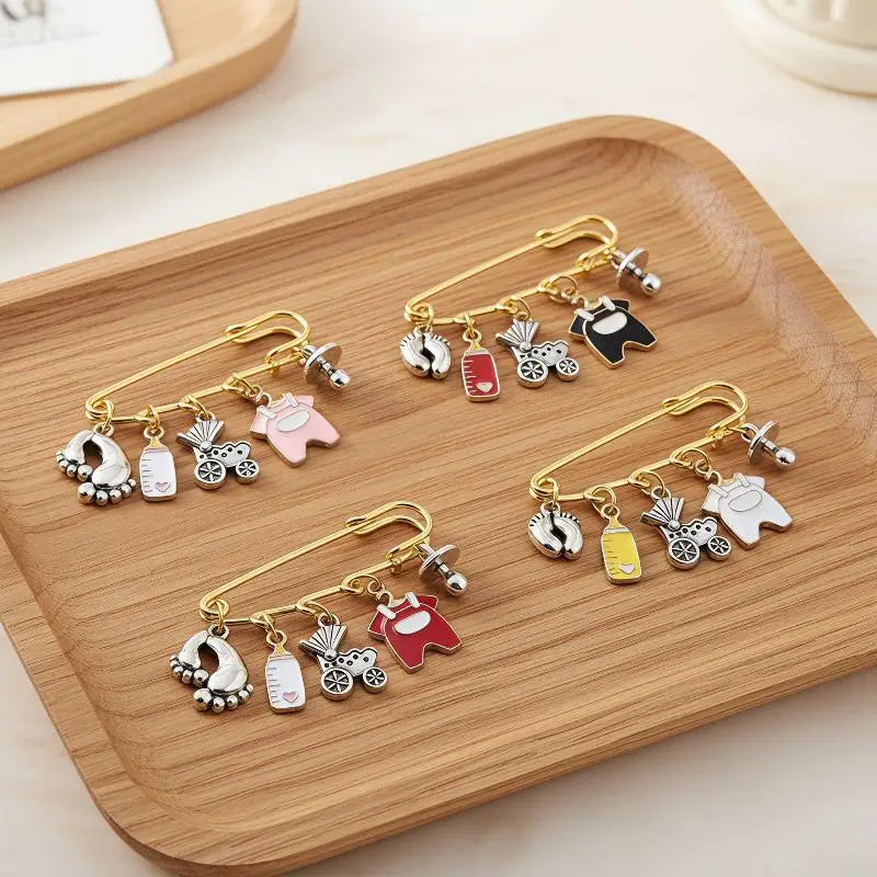 New Baby Arrival Charm Safety Pin Brooch Foot Bottle Stroller Dummy Enamel Pins Gender Reveal Shower Gift Clothes Bag Decorative Qme