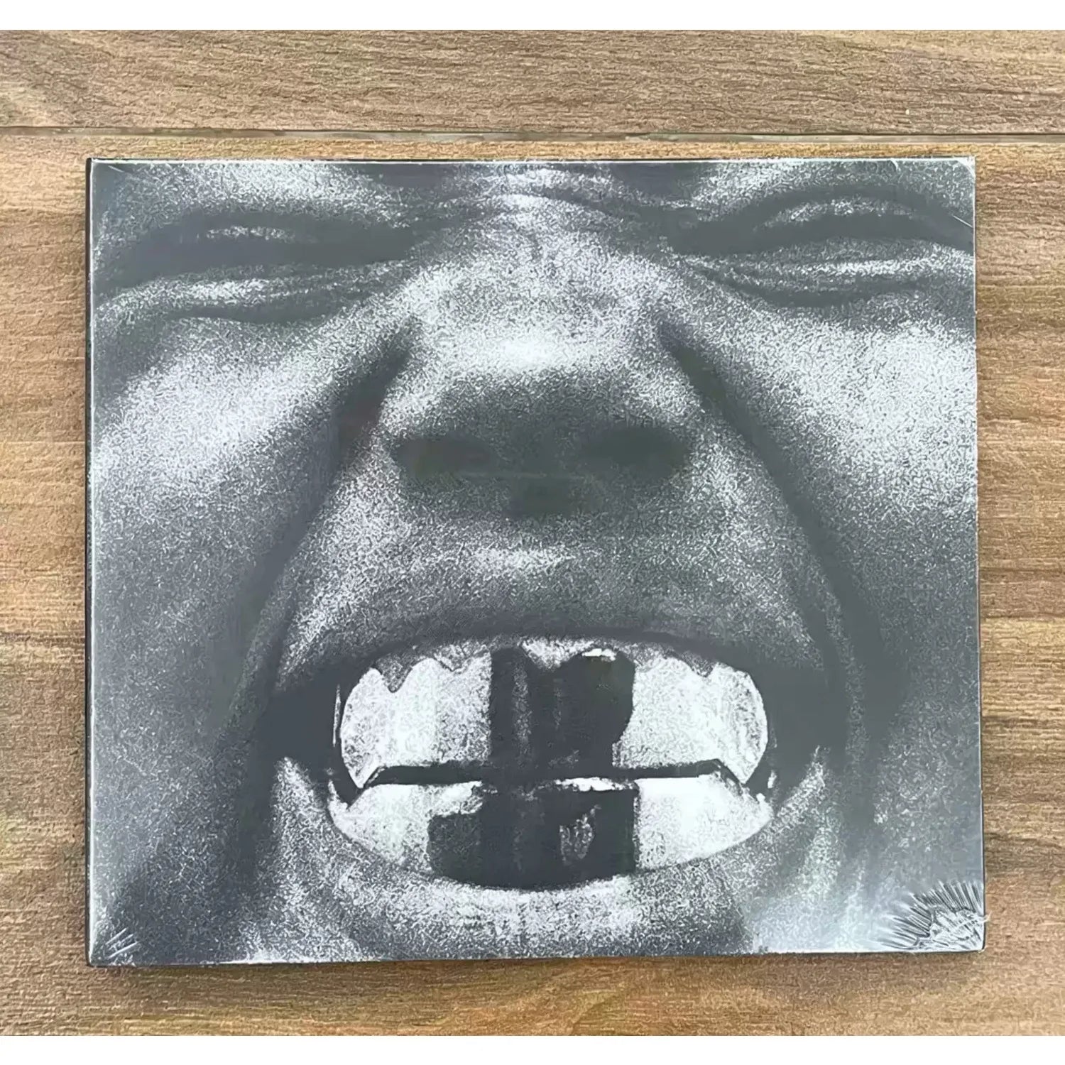 Avant-Garde Music CD Black-and-White Close-Up Portrait Emotional Art Photography Themed Cover High-Tension Track Collection Qme RAP CD