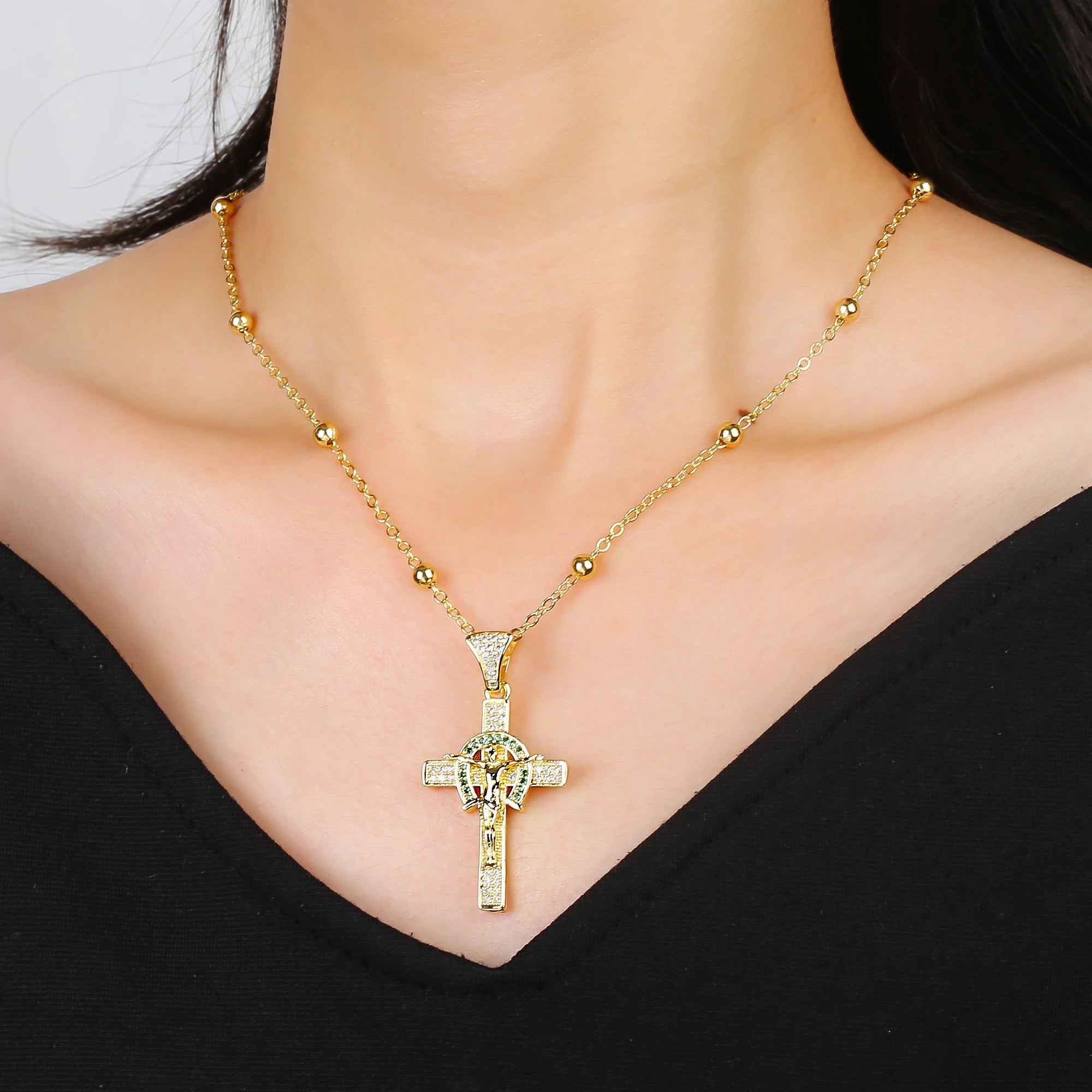 Gold Rose Gold Jesus Crucifix Cross Necklace Luxury for Women Men Faith Jewelry Religious Rhinestone Pendant Daily Wear & Gift Qme