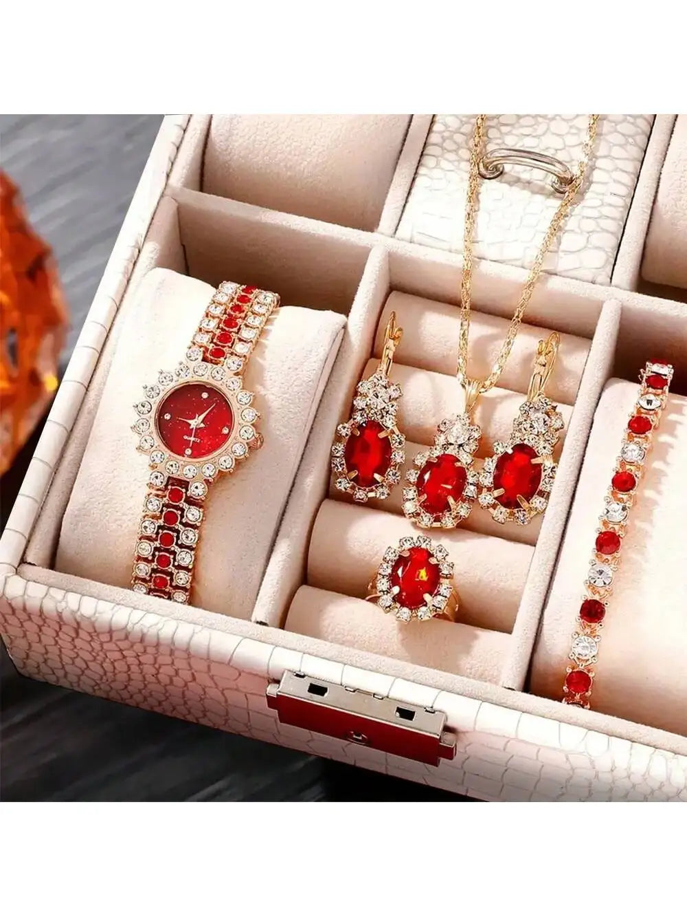 6-piece set of diamond studded temperament bracelet, women's quartz watch, heart jewelry set Qme Red No