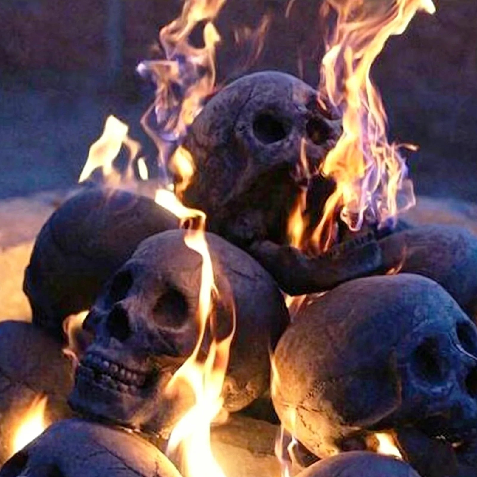 Halloween Human Skull Ornament Realistic Shape & Fireproof Imitated Human Skull Pit for Bonfire Campfire Fireplaces Qme