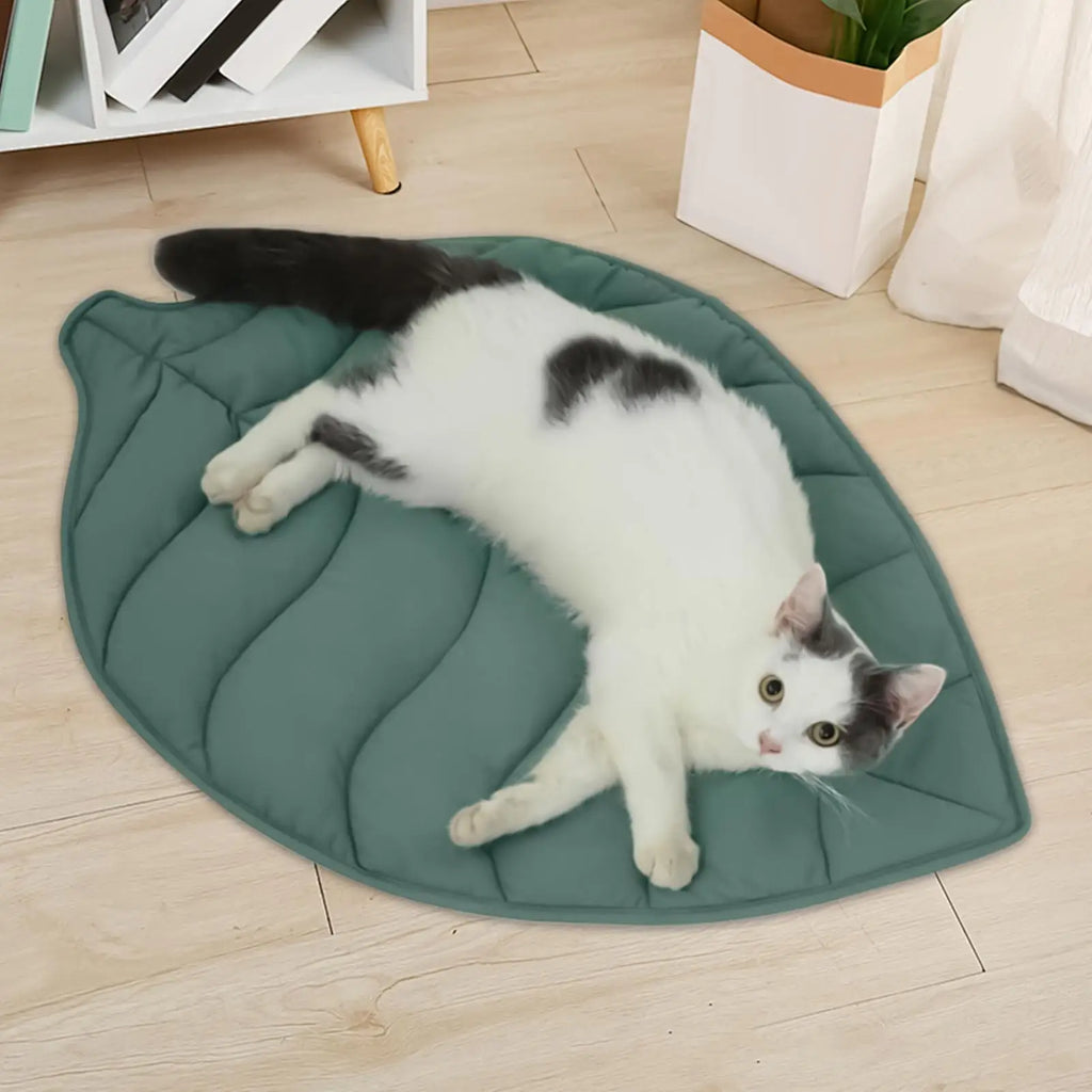 Cooling Dog Mat Cat Cooling Mat Leaves Shape Bed Blanket Non-Slip Portable Washable for Indoor Outdoor Pool Crate Beach Camping Qme