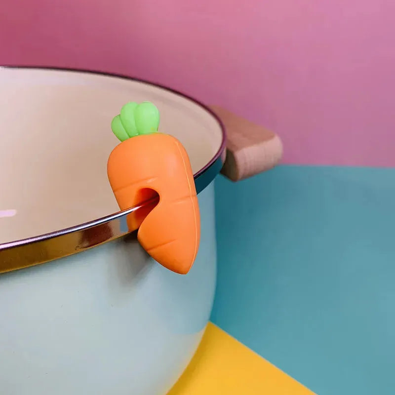 Cute Creative Silicone Pot Lid Holder Anti-Overflow Anti-Spill Stopper Heat Resistant Pot Cover Lifter Bracket Kitchen Gadget Qme