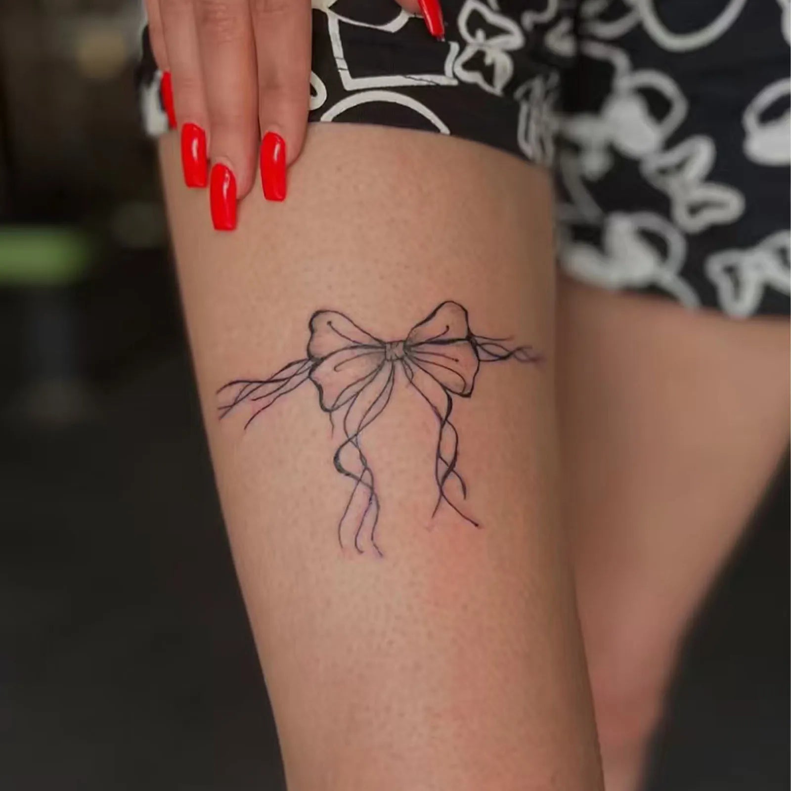 Black Grey Line Art Poppy Butterfly Tattoo Sticker, Temporary Tattoo Ins Style High-End Waterproof Long-Lasting Flower Small Pat Qme