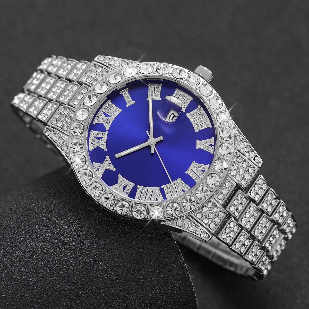 Relógio de quartzo feminino, moda casual, diamante completo, pulseira com mostrador azul romano, sem caixa, 2 peças por conjunto Qme