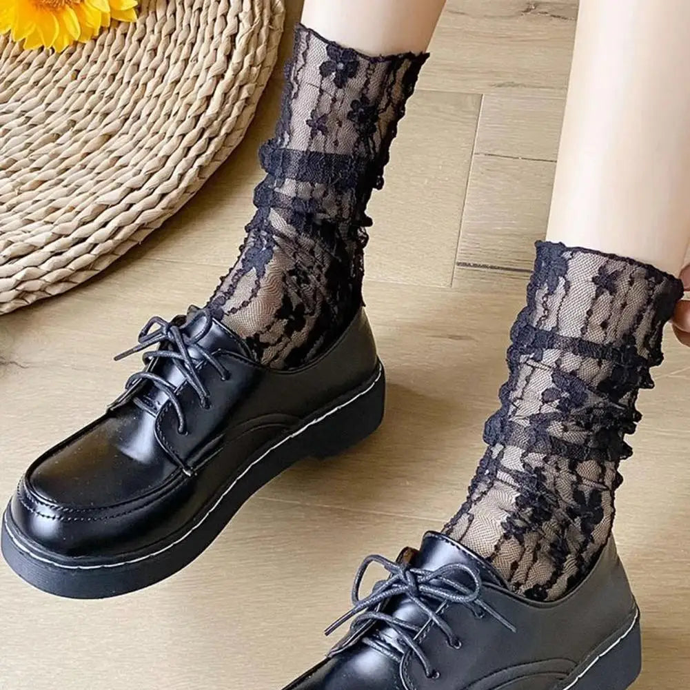 Women Sexy Black Fishnet Floral Pattern Lace Socks Thin Hollow Nylon Silk Retro Flower Pile Socks Ladies Transparent Crew Socks Qme