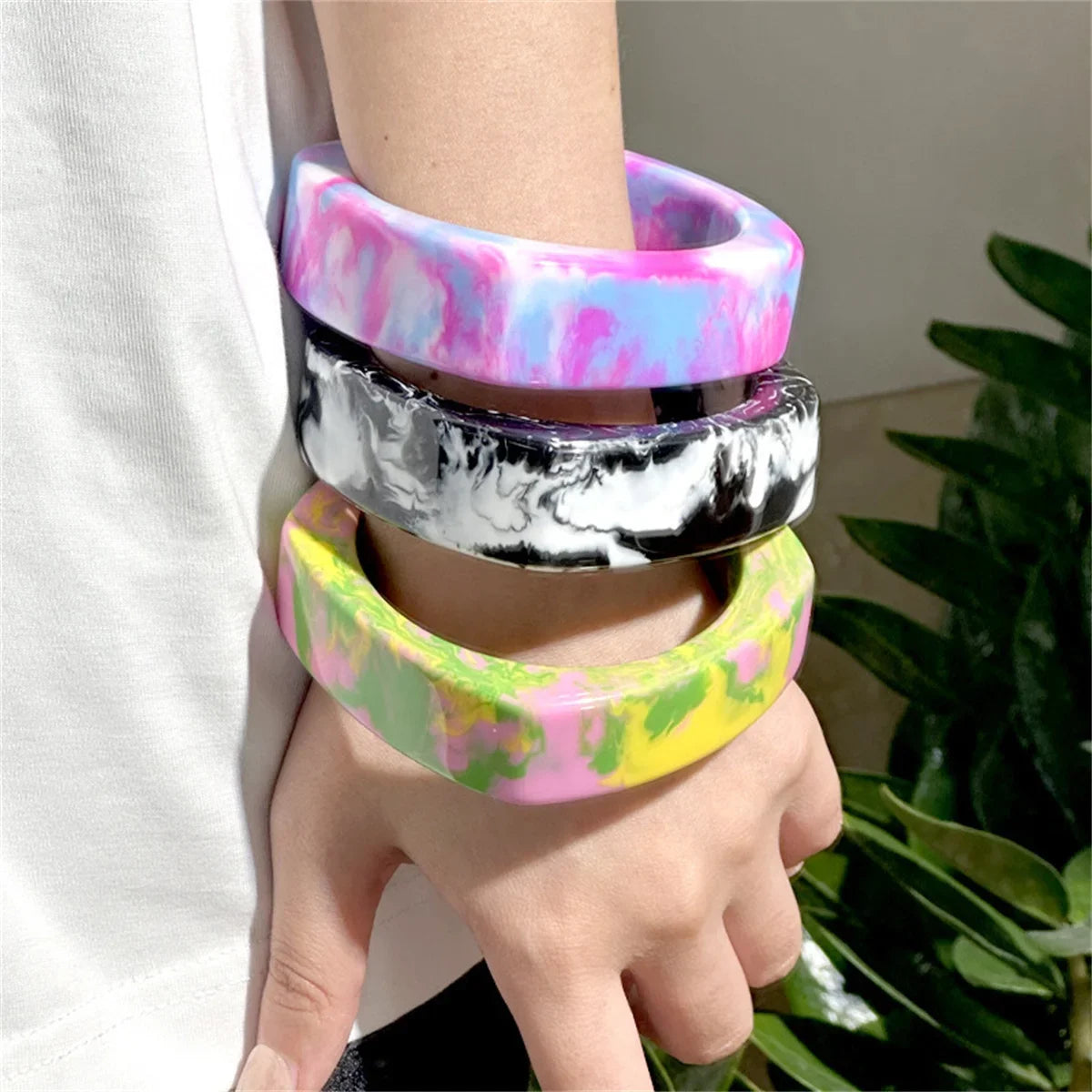 Ins Exaggerated Colorful Geometric Texture Round Square Wide Thick Resin Hip Hop Bracelet for Women Girls Jewelry Bracelet Girl Qme