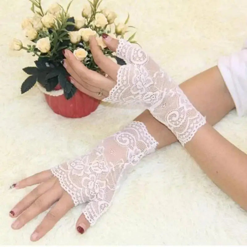 Summer Outdoor Women Half Fingers Mesh Lace Gloves Female Elegant Qme White