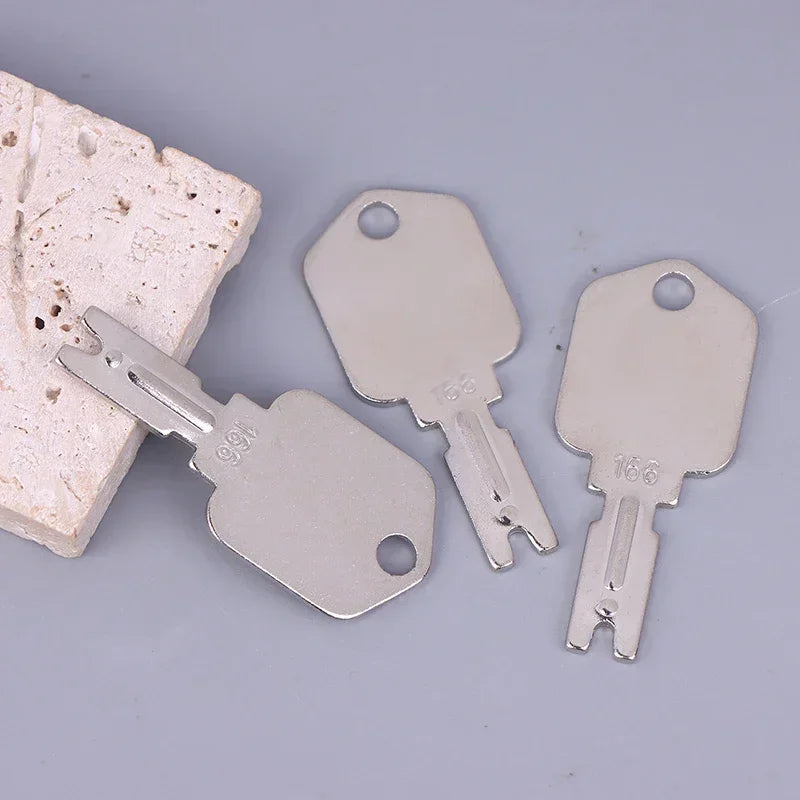 1/3/5Pcs For 166 186304 Forklift Key For Heavy Duty Equipment Keys For Excavator Dozer Loader Backhoe Starter A214062 5133504 Qme