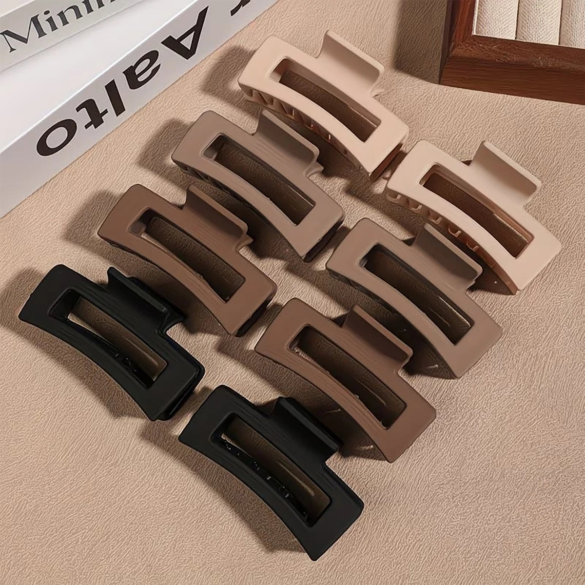 4-Piece Simple Frosted Anti-slip Retro Hollow Design Hair Claws Qme