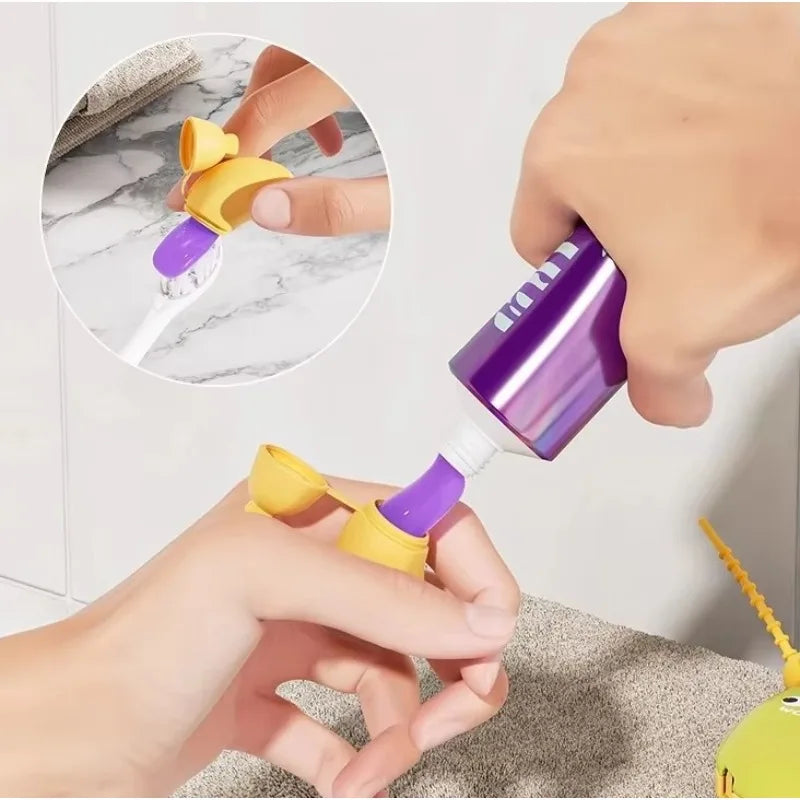 Portable Plastic Toothbrush Holder Waterproof Anti-Slip Features Must-Have Travel Hiking Camping Brush Case Cute Banana Design Qme