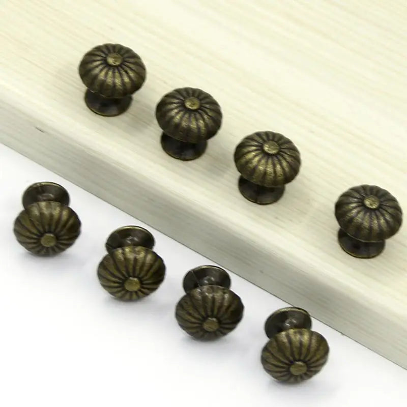10Pcs European Retro Cabinet Door Single Hole Handle Vintage Mini Round Pull Knobs Wardrobe Drawer Bin Box Handle Cabinet Knobs Qme