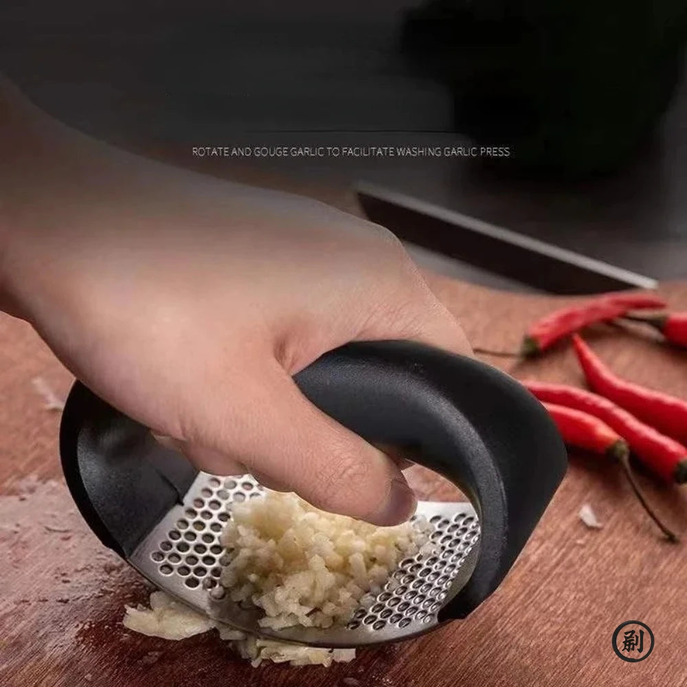 Stainless Steel Garlic Press Crusher Manual Garlic Mincer Chopping Garlic Tool Fruit Vegetable Tools Kitchen Accessories Gadget Qme