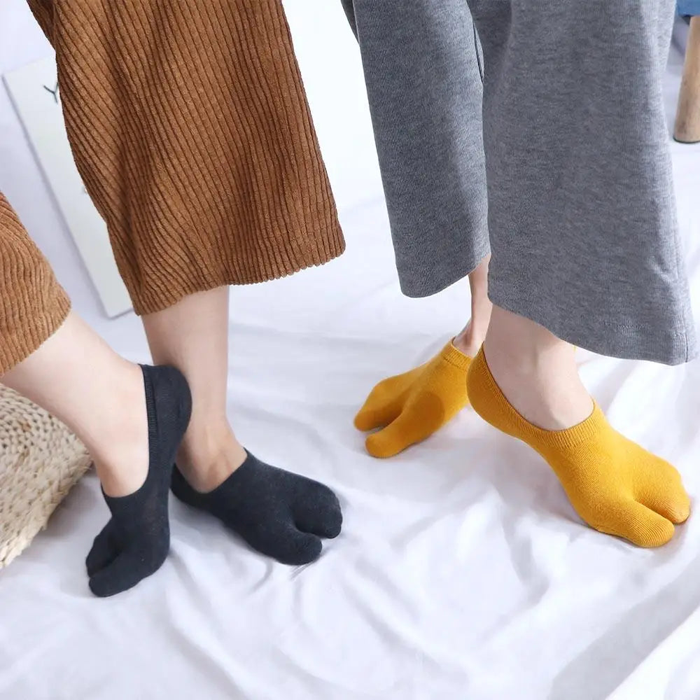 Simple Soft Japanese Women Summer Men Split Toe Socks Short Tube Two Qme