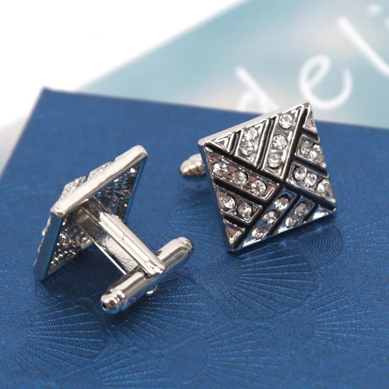 Novelty Luxury White Crystal Cufflinks for Mens Women High Quality Design Cuffbutton Shirt Jewelry Tie Accessories Qme Titanium Plated