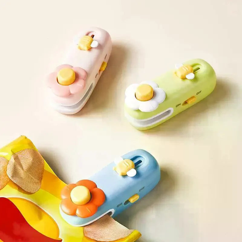Handheld Mini Heat Sealer For Food Bags Portable Plastic Bag Sealing Machine Snack Saver Airtight Storage Tool Kitchen Gadget Qme